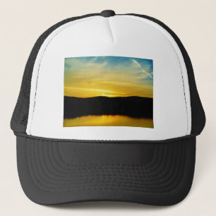 Casquette Coucher de soleil sur le lac Mt Yellow