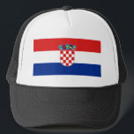 Casquette croatie<br><div class="desc">Drapeau de Croatie. Le drapeau de la Croatie est l'un des symboles étatiques de la Croatie. Il se compose de trois dimensions égales, bandes horizontales en couleurs rouge, blanc et bleu. Le drapeau combine les couleurs des drapeaux du royaume de Croatie (rouge et blanc), du royaume de Slavonie (blanc et...</div>
