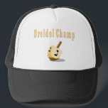Casquette de champion de Dreidel<br><div class="desc">Les têtes tourneront quand vous utilisez ce casquette de Chanukah Hanoukka de champion de Dreidel. Quel grand cadeau de partie de Chanukah Hanoukka à présenter aux gagnants de jeu de driedel !.</div>