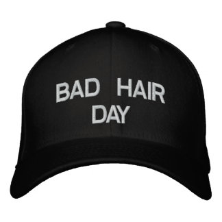 Casquette de la journée des cheveux mauvais