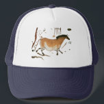 Casquette Dessins de grotte Lascaux<br><div class="desc">Dessins de grotte - Célèbre Art paléolithique préhistorique de Lascaux - le Cheval Chinois Cette magnifique image de cheval "chinois" est un pictographe de cheval, estimé à 20 000 ans. Le dessin de la grotte provient de la fameuse grotte française Lascaux, située en Dordogne en France, où il y a...</div>