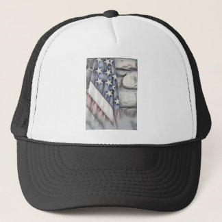 Casquette Drapeau américain contre le mur de pierre