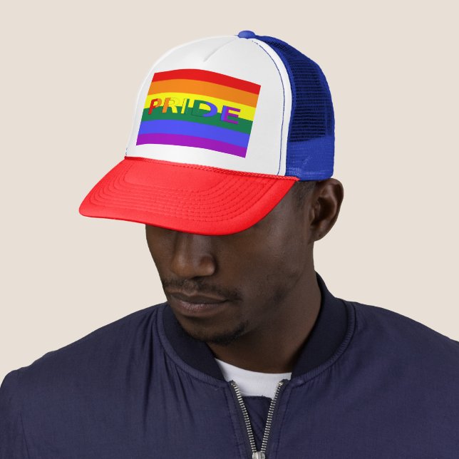 Casquette Drapeau arc-en-ciel LGBT Pride (En situation)