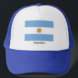 Casquette Drapeau de l'Argentine<br><div class="desc">Le drapeau national de l'Argentine est un triband, composé de trois bandes horizontales également larges colorées bleu-clair, blanches et bleu-clair. Il y a des interprétations multiples sur les raisons de ces couleurs. Le drapeau a été créé par Manuel Belgrano, en conformité avec la création récente de la cocarde de l'Argentine,...</div>
