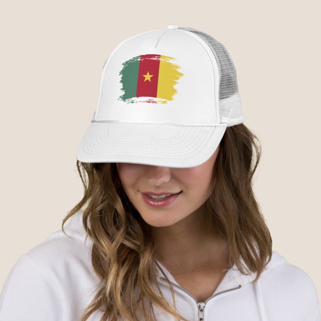 Casquette drapeau du Cameroun (En situation)