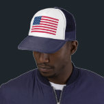 Casquette du drapeau américain - USA - Patriotique<br><div class="desc">USA - Etats-Unis d'Amérique - Drapeau - Patriotique - Fête de l'Indépendance - 4 juillet - Personnalisable - Choisissez / Ajoutez votre texte unique / Couleur / Image - Faites votre cadeau spécial - Redimensionnez et déplacez ou supprimez et ajoutez des éléments / image avec outil de personnalisation. Vous pouvez...</div>