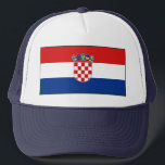Casquette du drapeau croate<br><div class="desc">Ce camionneur qui porte le drapeau de la Croatie. Gardez la tête d'un cool avec un peu de flair croate.</div>