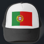 Casquette du drapeau portugais<br><div class="desc">Ce camionneur qui porte le drapeau du Portugal. Gardez la tête d'un cool avec un peu de charme portugais.</div>