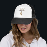 Casquette Éclat sur vous diamant fou<br><div class="desc">" Brillez sur vous le diamant fou "dans une police à la mode de traçage en or foncé sur un casquette de camionneur.</div>