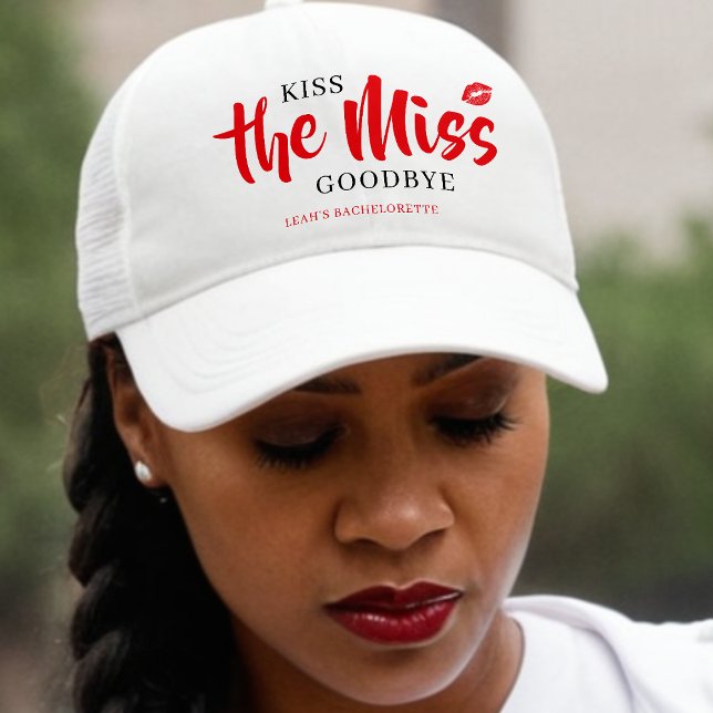 Casquette Embrasser la demoiselle d'adieu Enterrement de vie (Kiss the Miss Goodbye Red Lip Bachelorette Party Trucker Hat
)