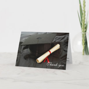 Casquette et robe de fin d'études merci carte de v