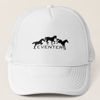 Casquette Eventer avec trois chevaux sautants