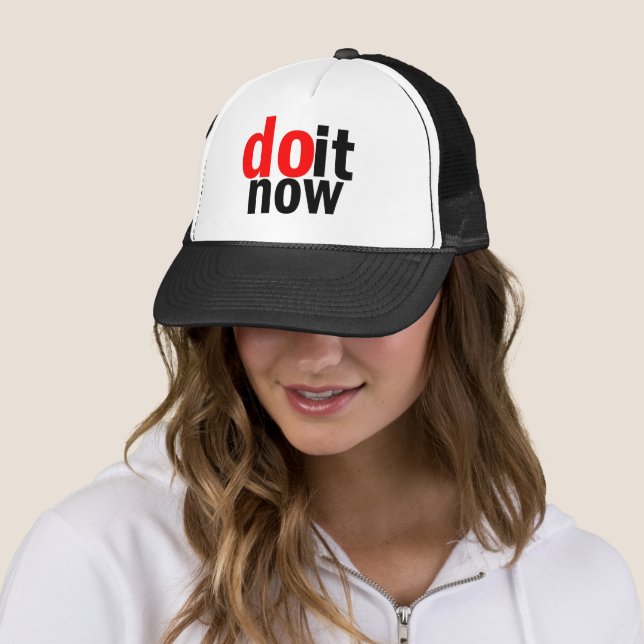 Casquette Fais-le maintenant (En situation)