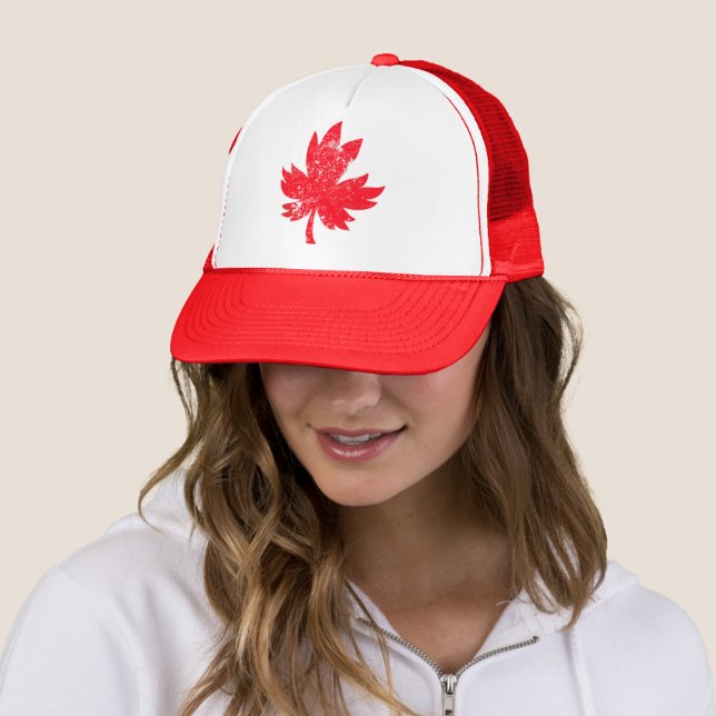 Casquette Feuille d'érable rouge canadienne (En situation)