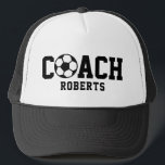 Casquette ⚽️ football / soccer COACH [nom personnalisé]<br><div class="desc">Montrez votre passion pour l'entraîneur football/football avec ce design avec un football,  avec du texte noir qui peut être customisé. Une bonne idée cadeau pour votre entraîneur,  ou toute autre personne passionnée par le football.</div>