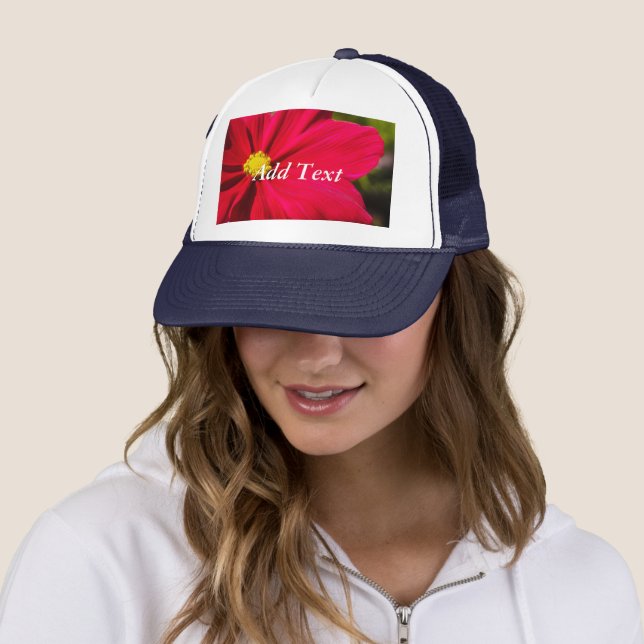 Casquette Image de Fleur rouge imprimée avec ajouter un Casq (En situation)
