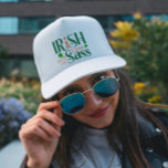 Casquette Irish Lass Plein De Sass Drôle St Patrick's Day<br><div class="desc">Irish Lass Plein De Sass Drôle St Patrick's Day. Si vous êtes un Lass Irlandais plein de Sass? Alors ce drôle de design de St. Patrick's Day est parfait pour vous! La seule chose à porter pour célébrer le pays des leprechauns le jour de la Saint Patrick. Vert et orange....</div>