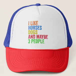 Casquette J'aime les chevaux les chiens et peut-être 3 perso