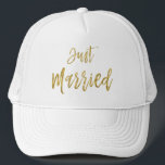 Casquette Juste marié Gold Foil et chapeau de camion blanc<br><div class="desc">Juste marié Gold Foil et Chapeau de camion blanc pour elle.</div>