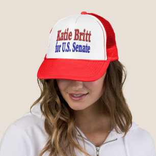 Casquette Katie Britt pour le Sénat avec le texte bleu rouge