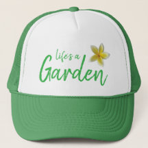 La vie est un jardin chapeau vert avec plumeria ja