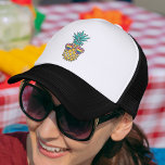 Casquette Lunettes de soleil à drapeau arc-en-ciel à ananas<br><div class="desc">Portez votre fierté avec ce casquette génial avec une illustration d'ananas tropical portant une paire de lunettes de soleil en forme de coeur avec des verres de drapeau de la fierté arc-en-ciel.</div>