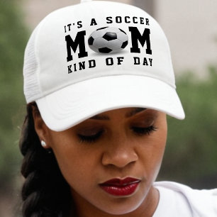 Casquette Maman de football un peu noir de jour