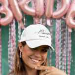 Casquette Mariage Nouvellement Mariés<br><div class="desc">Cette création a été réalisée par le biais de l'art numérique. Elle peut être personnalisée en cliquant sur le bouton de personnalisation et en changeant la couleur,  en ajoutant un nom,  des initiales ou vos mots favoris.</div>