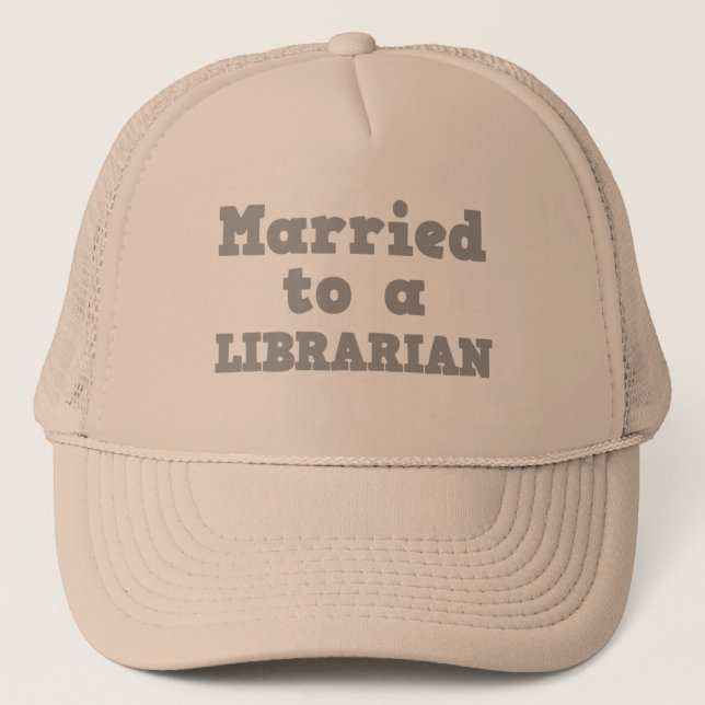 CASQUETTE MARIÉ À UNE BIBLIOTHÈQUE (Devant)