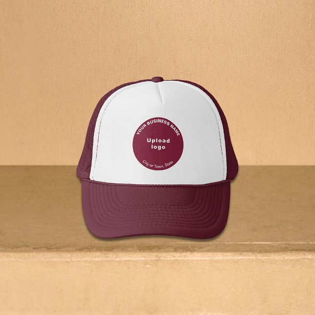 Casquette Marque d'affaires ronde sur Maroon et Blanc (Round business brand on maroon and white trucker hat)