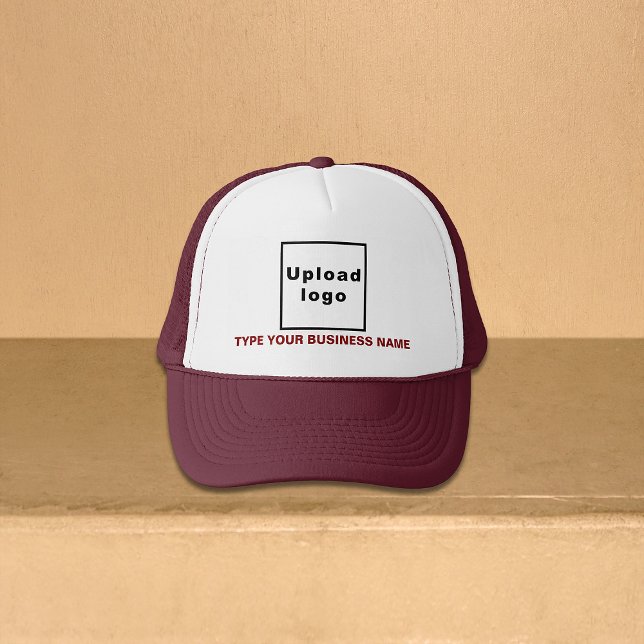 Casquette Marque Marque Marque Marque Marque Marque sur chap (Maroon business brand on trucker hat)
