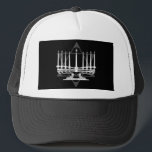 Casquette Menorah<br><div class="desc">Illustrations originales par Thedustyphoenix.</div>