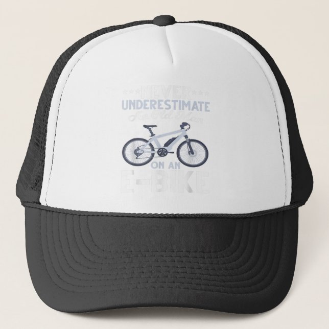 Casquette Mens Never Underestimate An Old Man On An Ebike Fu (Devant)