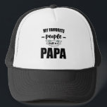 Casquette Mon Peuple Préféré M'Appelle Papa Père Nouveau Pap<br><div class="desc">Faites votre propre chapeau de camionneur. L'outil de conception vous permet d'ajouter votre art, vos designs ou vos photos pour créer un chapeau tout américain unique! Vous pouvez ajouter du texte à l'aide de polices cool et voir un aperçu de votre création ! Notre chapeau Trucker simple à personnaliser n'a...</div>