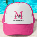Casquette Monogramme élégant rose chaud moderne<br><div class="desc">Haut de votre regard avec notre chapeau de camion Monogram élégant moderne Hot rose! Doté d'un design rose vif et personnalisé avec votre monogramme dans une police moderne et élégante, ce casquette ajoute une touche chic et personnalisée à votre style. Le dos en maille respirant et la fermeture à ailettes...</div>