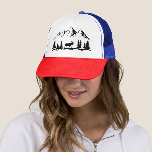 Casquette Montagnes et orignal  (En situation)