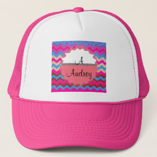 Casquette Motif Fête de Bureau Paix Chevrons Monogrammés