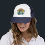 Casquette Né en mai 1998 anniversaire vintage<br><div class="desc">Vous pouvez ajouter un peu d'originalité à votre garde-robe avec ce coucher de soleil vintage original de 1998 design d'anniversaire rétro avec des couleurs et des caractères typographiques superbes lettrage, est une excellente idée cadeau pour les hommes, les femmes, mari, femme petite amie, et un petit ami qui aimera cette...</div>