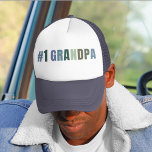 Casquette No 1 Chapeau de camionnette grand-père | Cadeau de<br><div class="desc">Montre à Grand-père qu’il est vraiment un type avec ce chapeau de camionneur "#1 GRANDPA" audacieux ! Avec une typographie de blocs rétro dans un jeu de couleurs vintage, ce casquette à maille respirante fait le cadeau parfait pour la fête des pères, les anniversaires, ou juste pour dire "nous vous...</div>