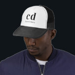 Casquette Noir monogramme initiales nom moderne<br><div class="desc">Personnalisez et ajoutez vos initiales et votre nom de monogramme. Lettres en blocs noirs. Moderne,  simple et minimaliste. Pour lui et elle.</div>