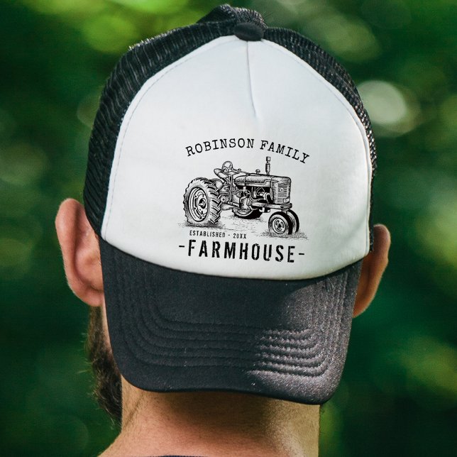 Casquette Nom de famille Farmhouse Russe Tracteur Vintage (Farmhouse, Ranch or other desired text. Several colors to choose from)