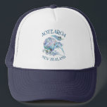 CASQUETTE NOUVELLE-ZÉLANDE KIWI ET FERN PAUA TRUCKER HAT<br><div class="desc">L'oiseau classique néo-zélandais - le Kiwi - et une fougère indigène,  aux couleurs vives de la coquille de Paua.</div>