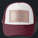 Casquette Parties scintillant rose Gold Blush Éclats Texte p<br><div class="desc">Rose Gold Blush Parties scintillant Sparkle Drips Custom Text Pink Modern - Ajouter votre texte unique / nom ou supprimer du texte - Faire votre cadeau spécial - Redimensionner et déplacer ou supprimer et ajouter du texte / des éléments avec outil de personnalisation. Conception par MIGNED. Veuillez voir mes autres...</div>