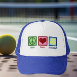 Casquette Peace Love Pickleball<br><div class="desc">Peace Love Pickleball casquette pour un joueur de pickle ball avec un joli signe de paix,  coeur,  et une balle jaune pour le sport.</div>