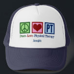 Casquette Peace Love Thérapie physique personnalisée PT<br><div class="desc">Ce casquette kinésithérapeute mignon et personnalisé présente un joli signe de paix,  le coeur et les lettres PT. Un beau et personnalisé physiothérapie présent. Peace Love casquette de thérapie physique.</div>