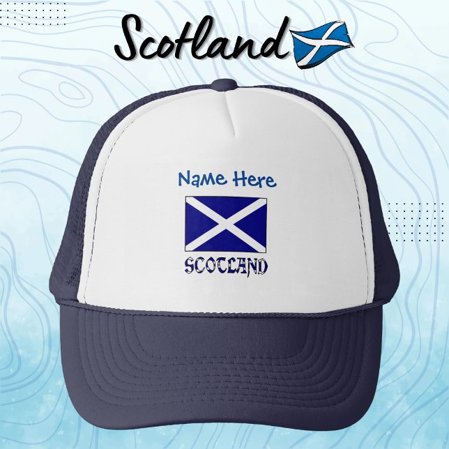 Casquette Personnalisation Bleue de l'Écosse et du Drapeau É (Personalize blue trucker hat features the St. Andrew's Cross Scot Flag with the word SCOTLAND below.)