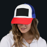 Casquette Photo noire et blanche captivante d'un Vintage<br><div class="desc">Revenez dans le temps avec ce paysage urbain monochrome qui présente une tour d'horloge classique,  un repère intemporel dans l'architecture historique de la ville. Découvrez la beauté de cette montre emblématique en noir et blanc</div>