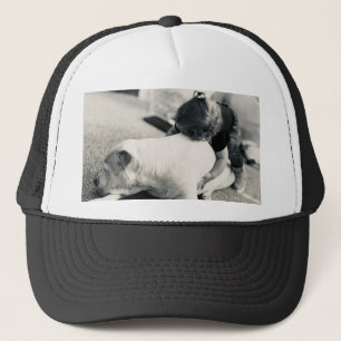 Casquette Pitbull chiot endormi et câlins de bébé