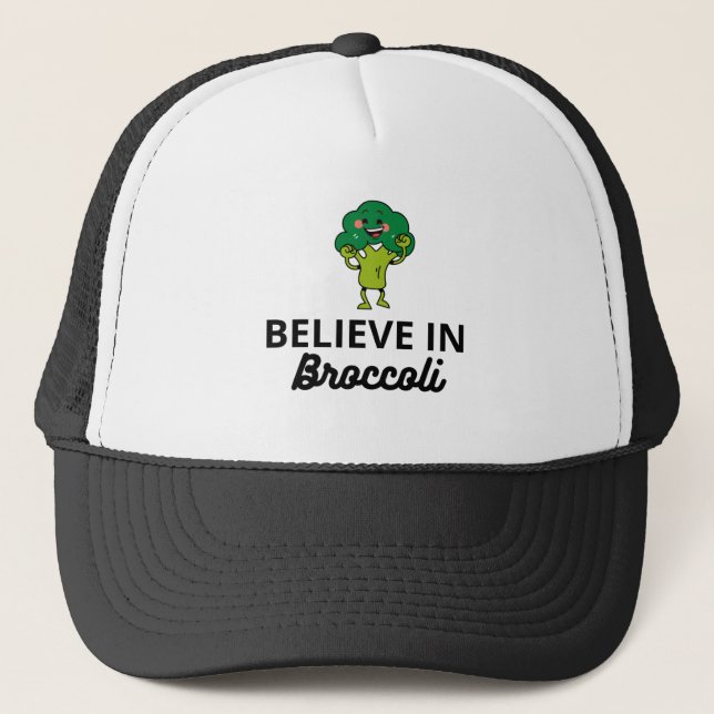 CASQUETTE QUELCONQUES DANS DES BROCOLIS (Devant)
