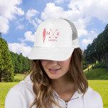 Casquette Rose Clair | Lady Golf Player moderne<br><div class="desc">Ce casquette présente vos initiales en texte rose gras pour un look simple,  élégant et professionnel. Vous pouvez les customiser avec n'importe quel nom ou phrase ! Idées cadeaux pour les amateurs de golf.</div>